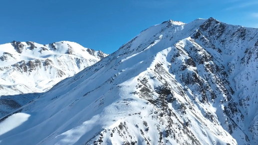 青海門(mén)源：冬日壯美崗什卡雪峰