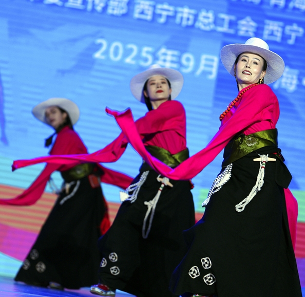 歡樂(lè)舞鍋莊